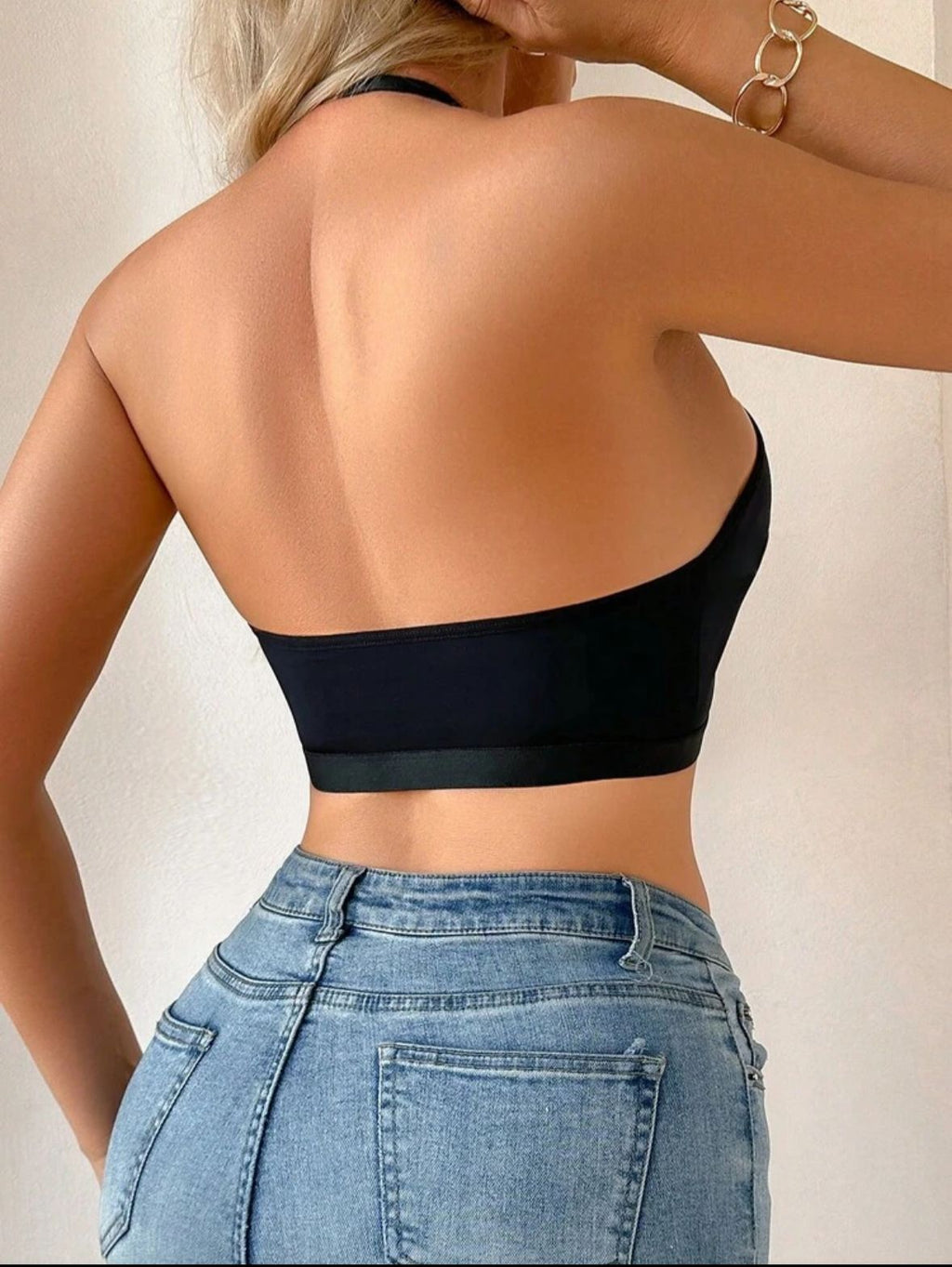 Criss-cross front bra