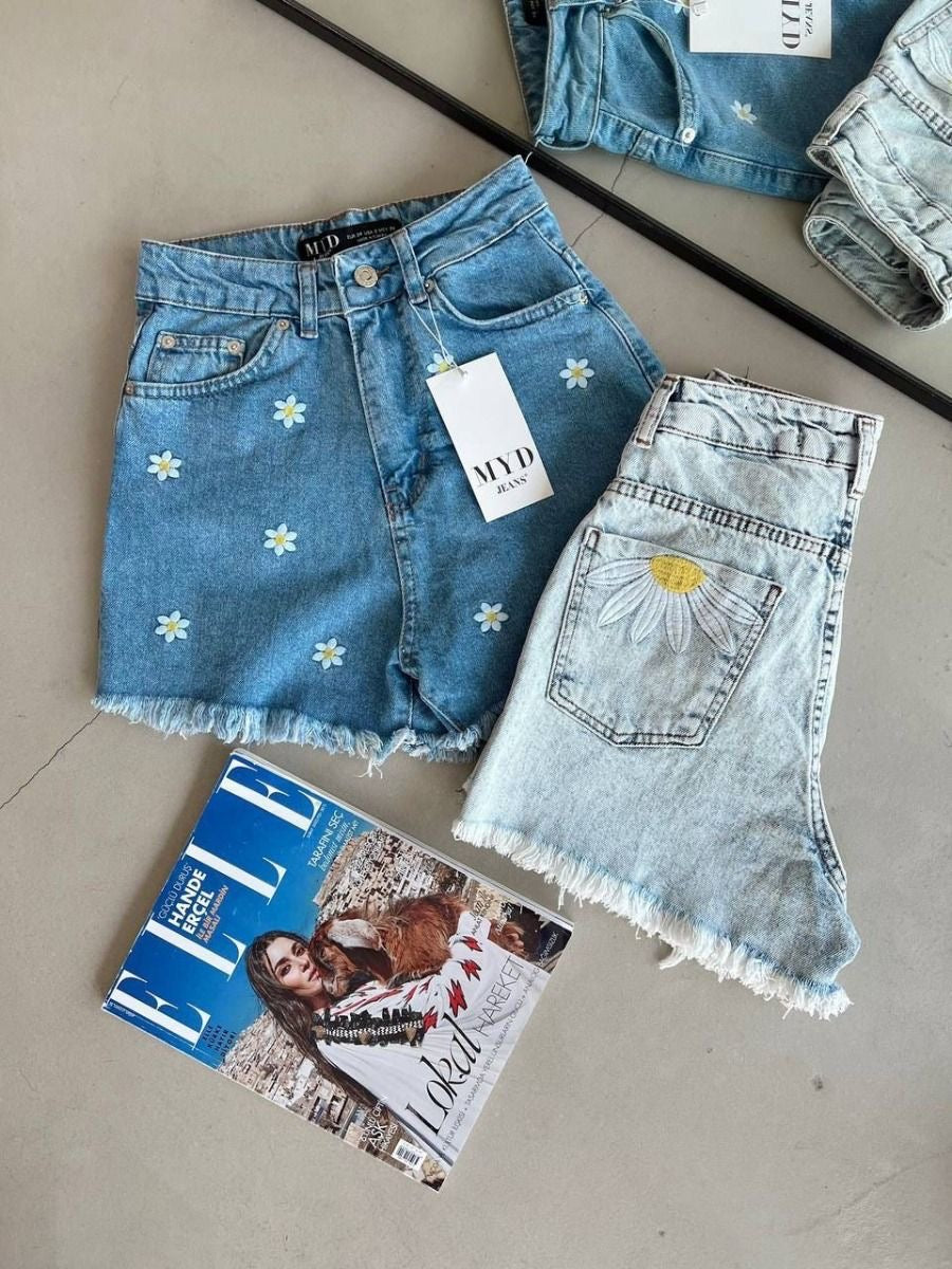 Floral denim short