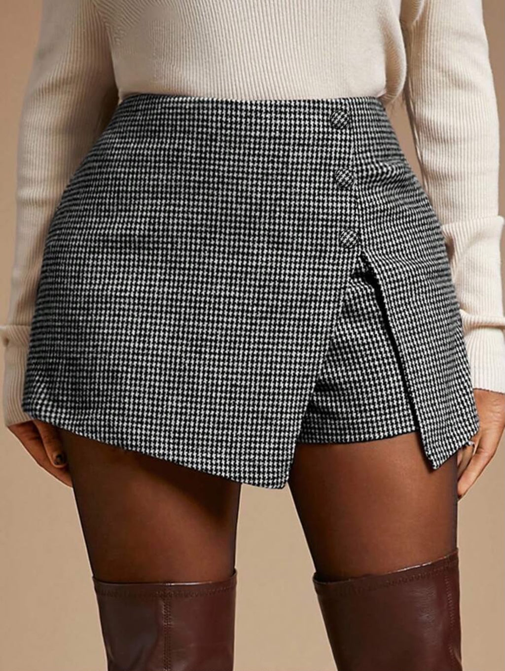 Grey plaid striped skort