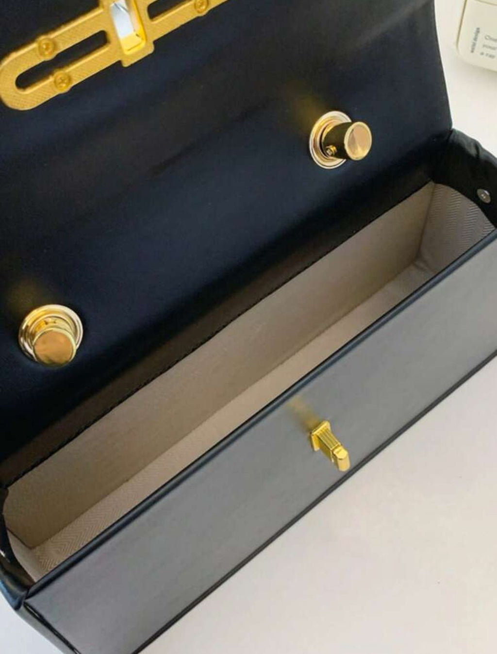 Squared box handbag