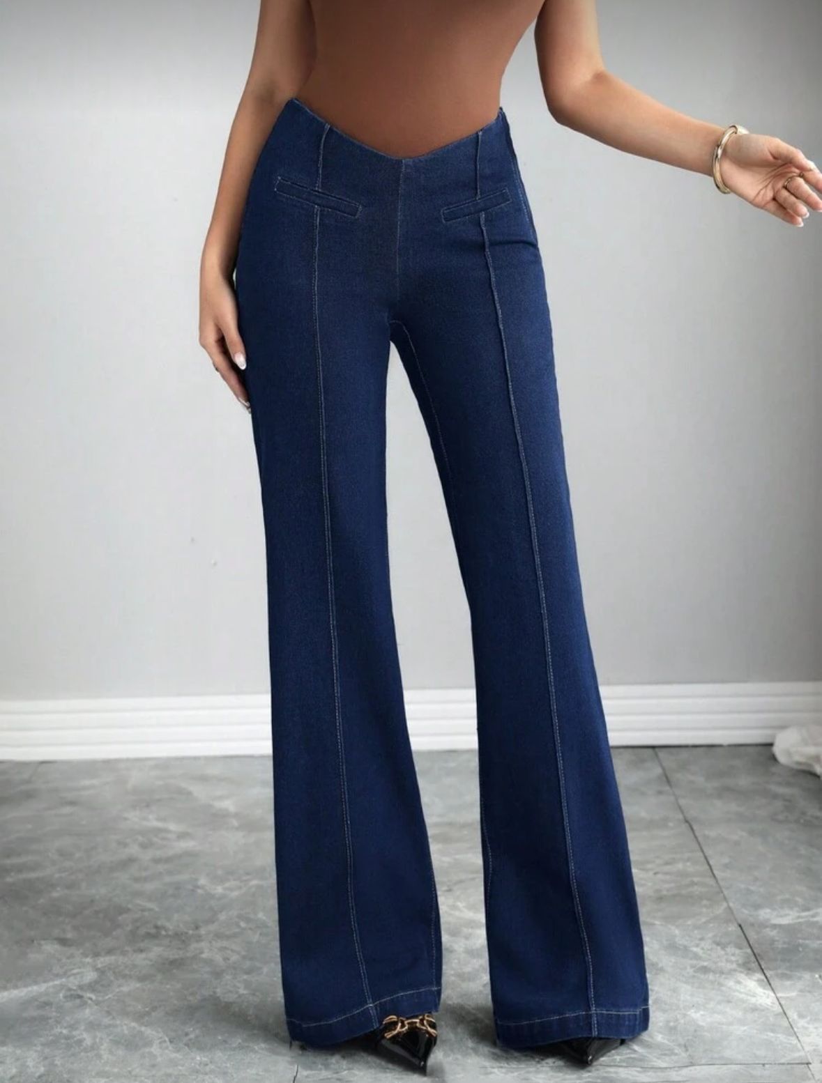 V-Waist Straight Jeans