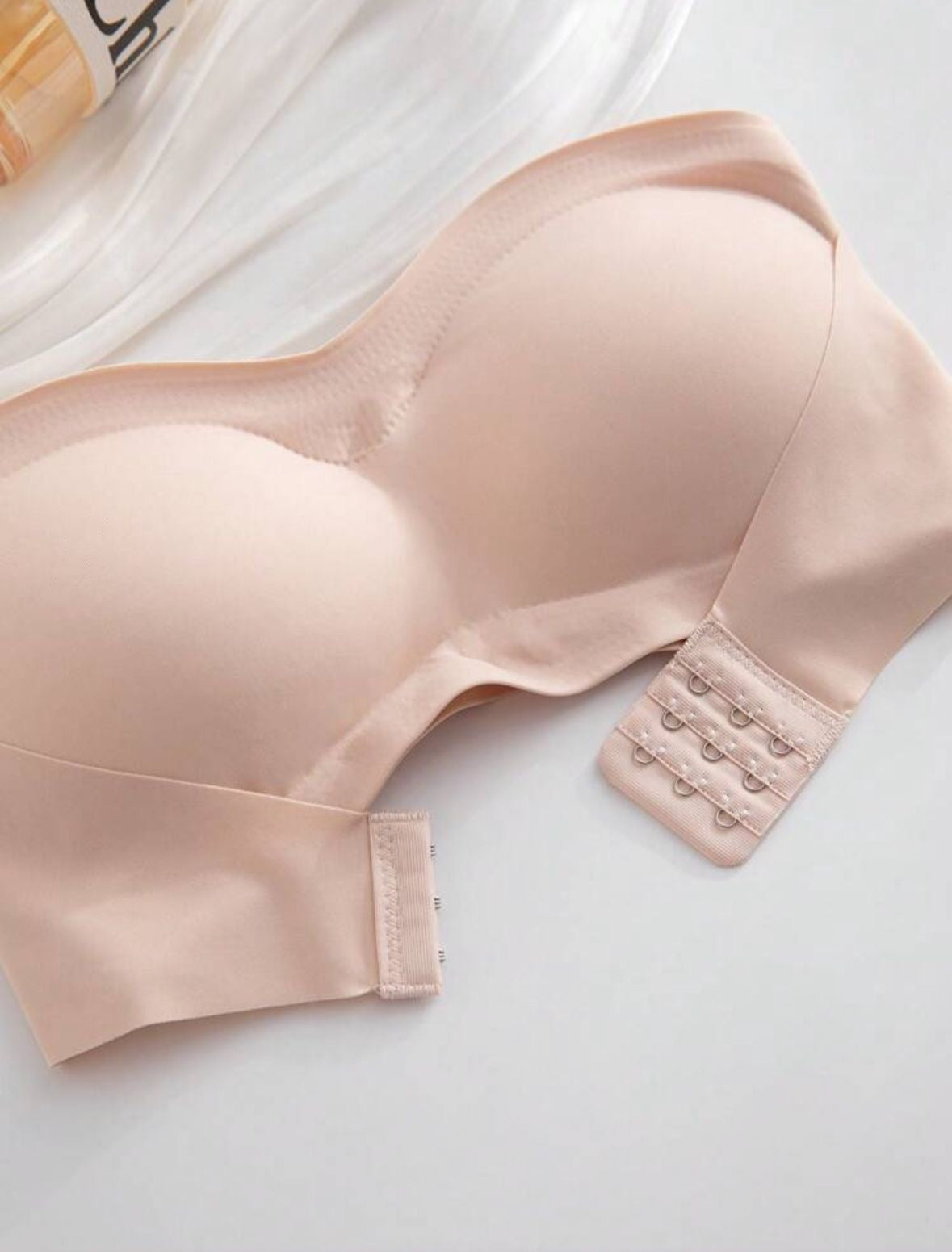 Silicone strapless bra