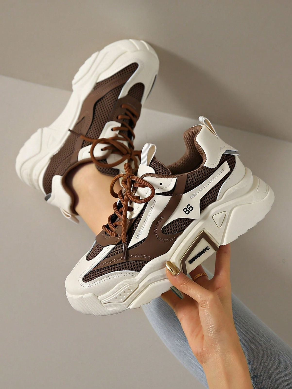 Chunky sneakers