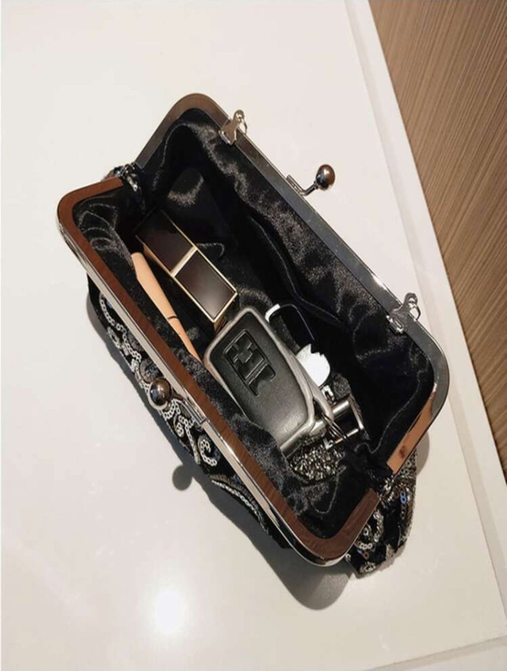 Quiet luxury bag
