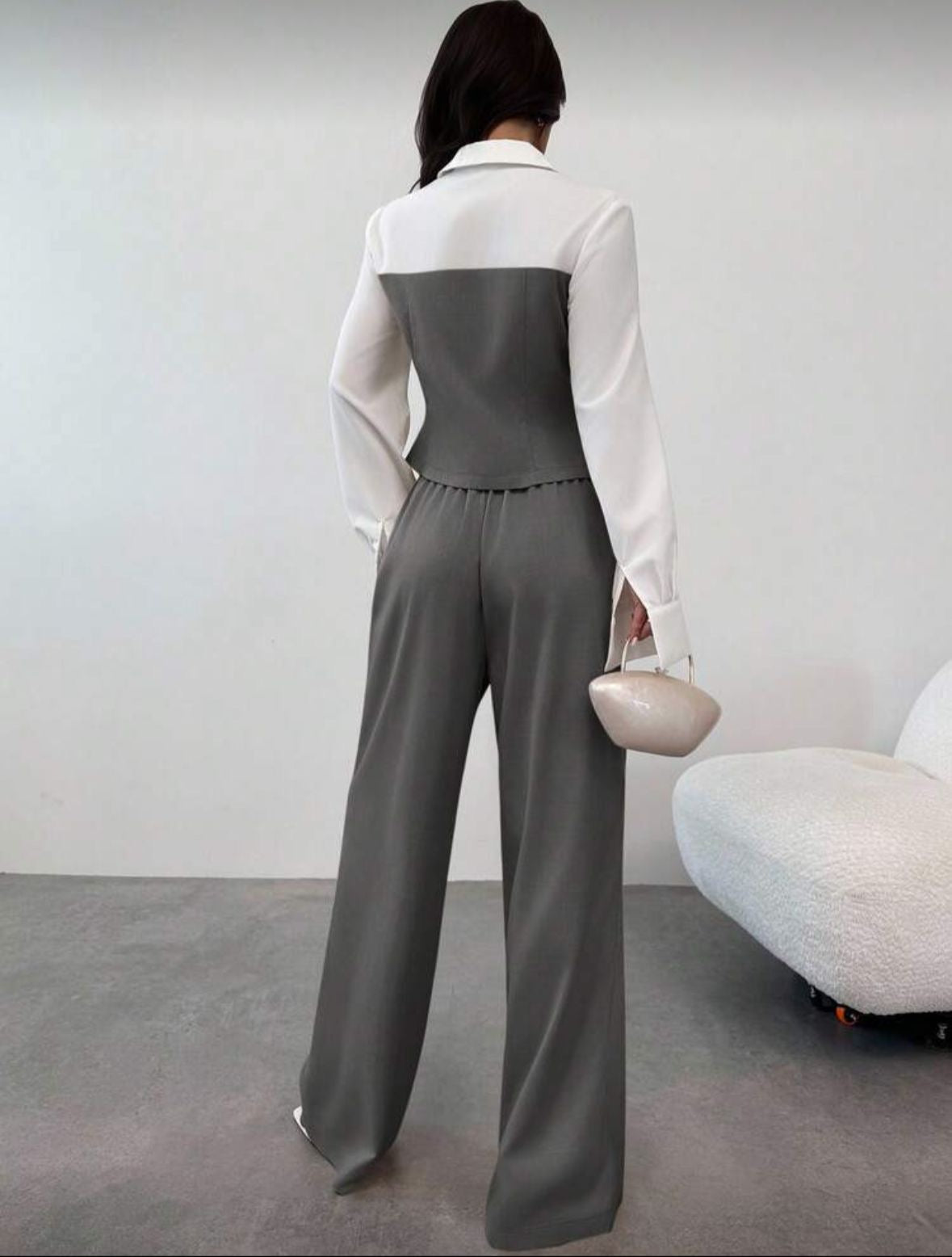 Shirt and loose straight suit