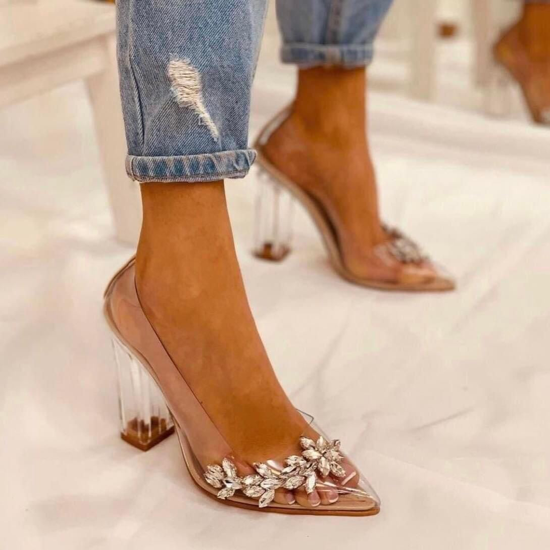 Floral rhinestones pump