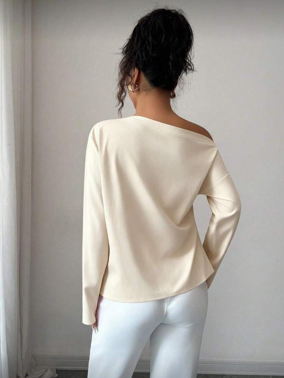 Oblique shoulder top
