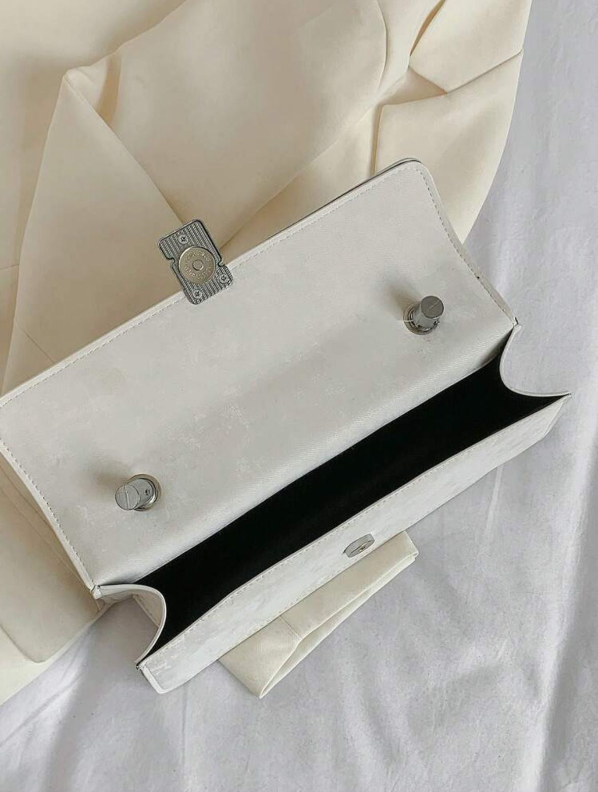 Scarf decoration bag