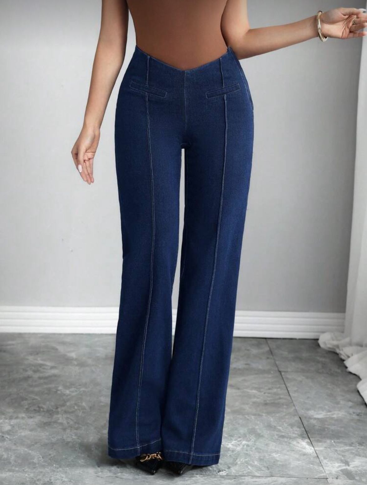 V-Waist Straight Jeans