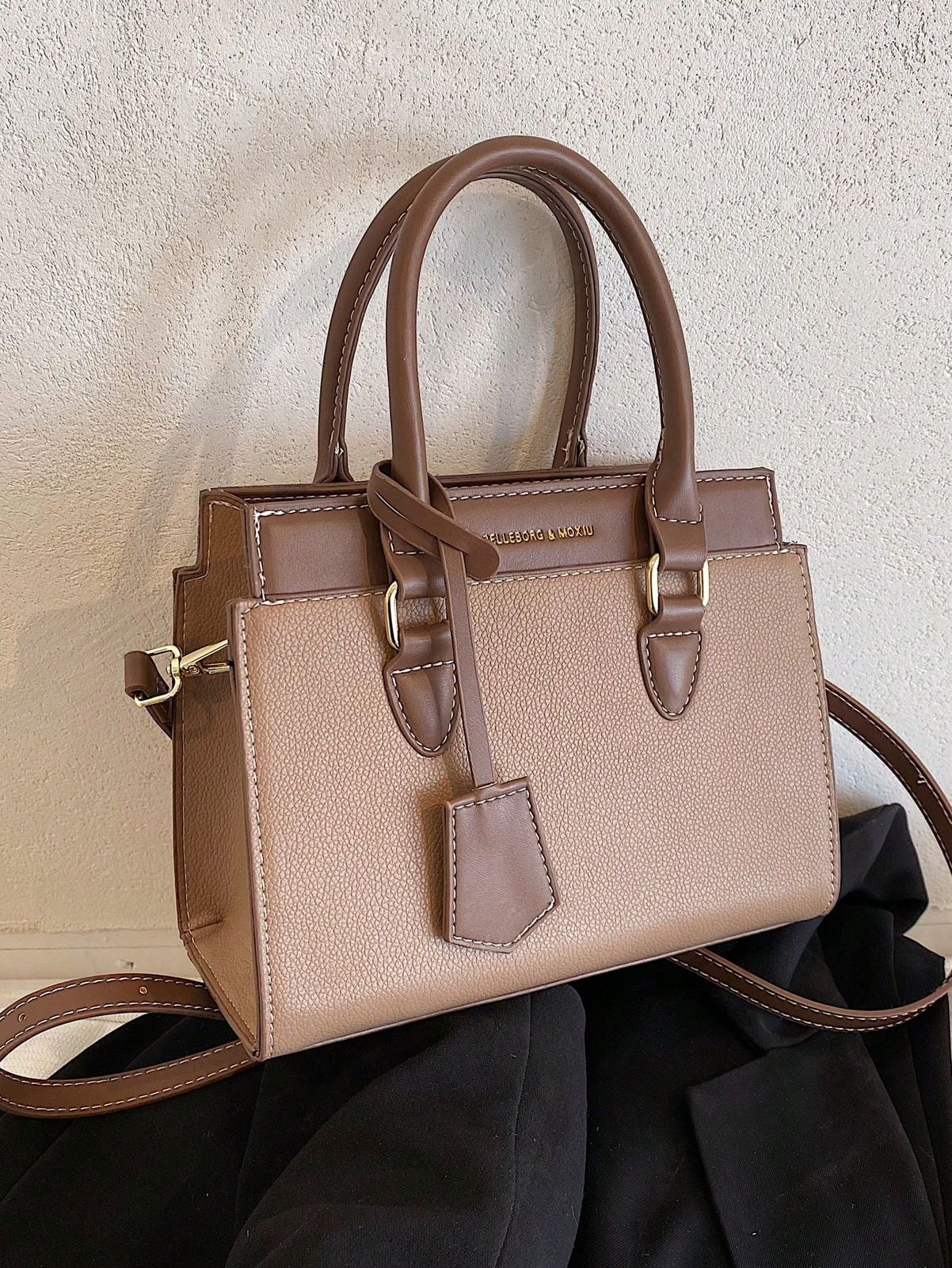 Color block lady handback